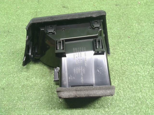 リーフ 内装部品 ZAA-ZE1 68760-5SK0B