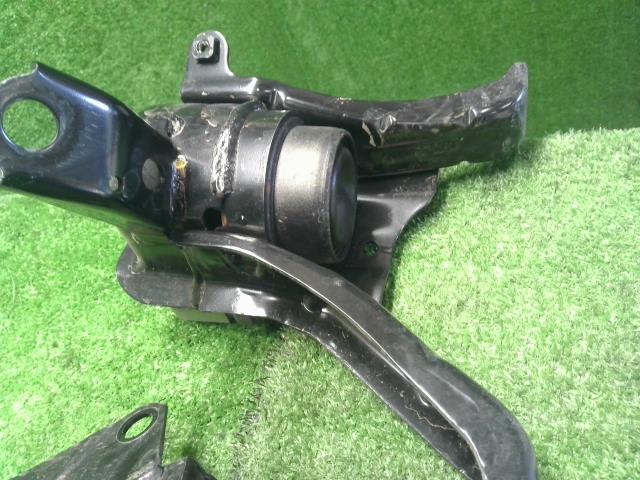 プリウス E/G部品 DLA-ZVW52 12305-37340