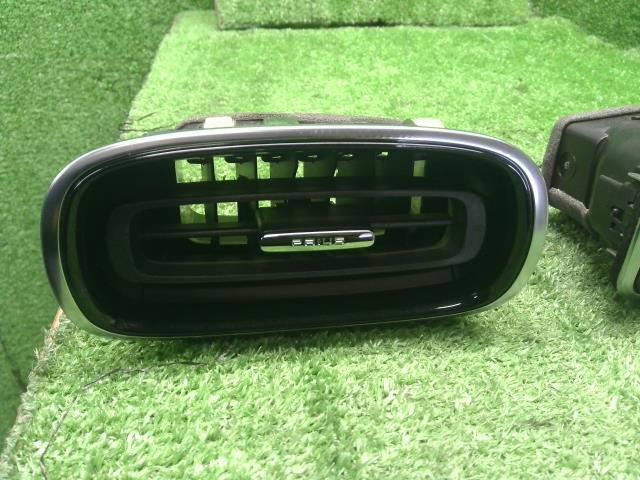 プリウス 内装部品 DLA-ZVW52 55650-47250-C0