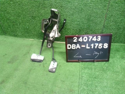 ムーヴ ペダル DBA-L175S 47110-B2200