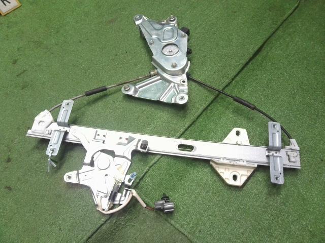エリシオン 右Ｒドアレギュレータ・モーター DBA-RR5 72710-SJK-J02