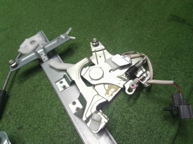 エリシオン 左Ｒドアレギュレータ・モーター DBA-RR5 72750-SJK-J02