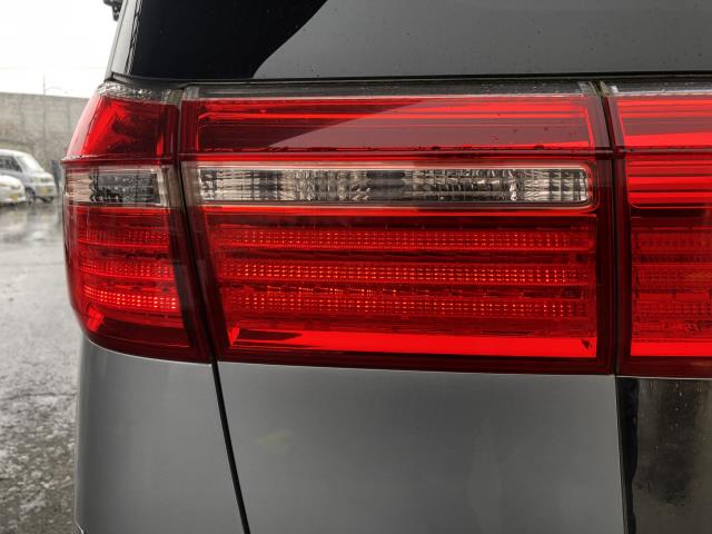 エリシオン 左テールランプ DBA-RR5 33551-SYK-003