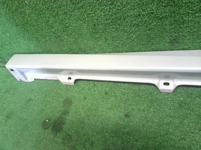 ムーヴ 右サイドステップ DBA-LA110S 75853-B2140-A0