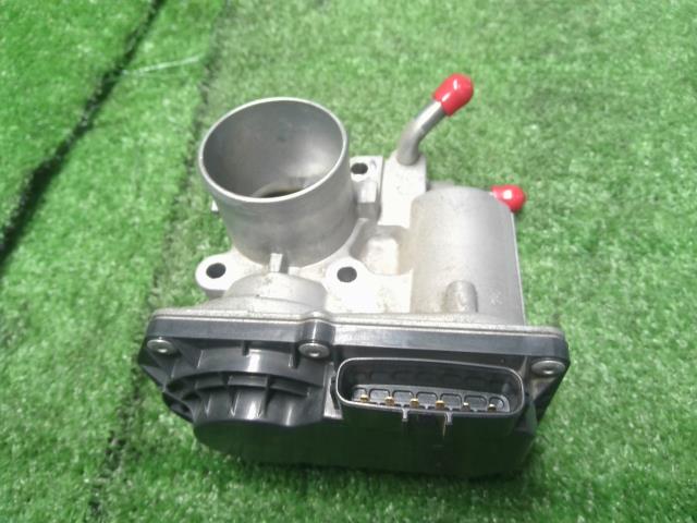 ｅＫワゴン スロットルボディ DBA-B11W 1450A221