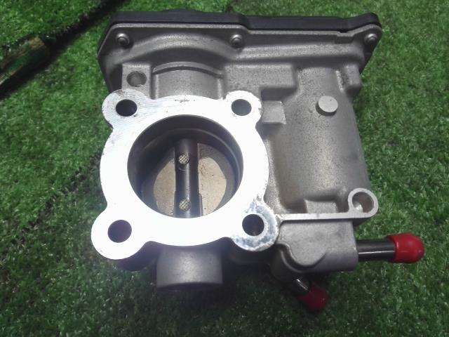 ｅＫワゴン スロットルボディ DBA-B11W 1450A221