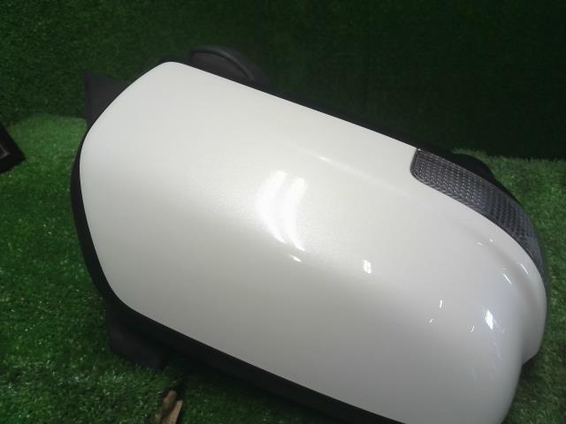 セレナ 右サイドミラー DBA-FC26 96301-3GR9C