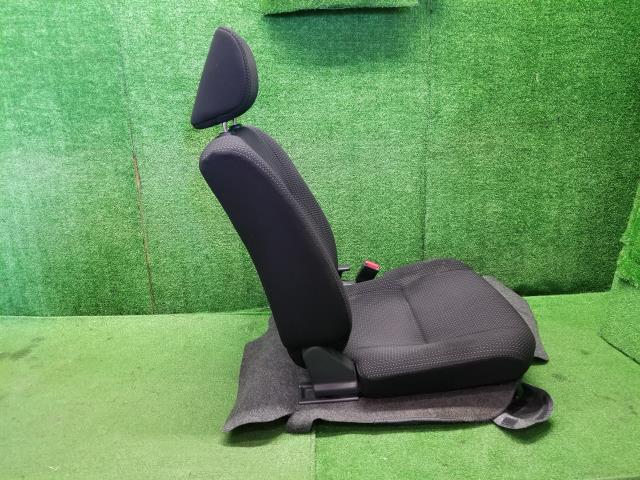 ピクシス ドライバーシート EBD-S331M 71430-B5320-C0