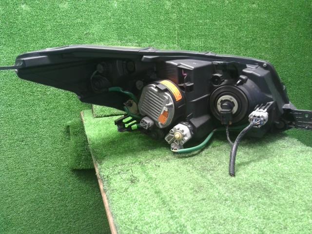 フォレスター 左ヘッドランプＡＳＳＹ DBA-SJG 84002SG070