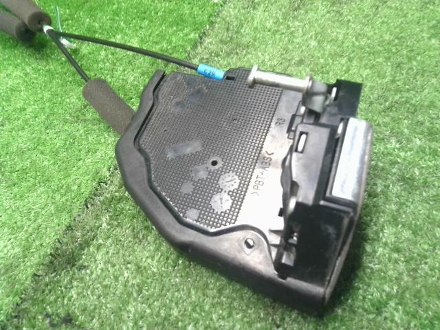 フォレスター 右Ｒドアロックソレノイド DBA-SJG 61035SG000