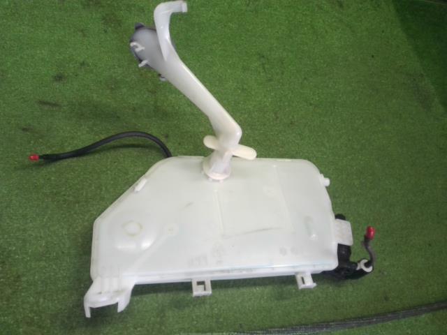 ｅＫワゴン ウォッシャータンク DBA-B11W 8260A321