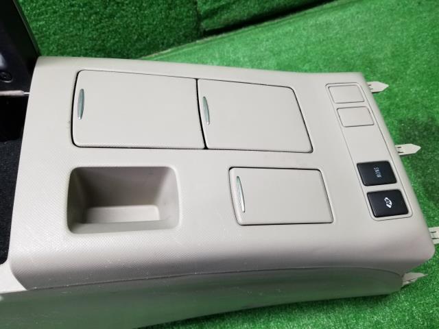 エスティマ コンソールボックス DAA-AHR20W 58810-28520-E0