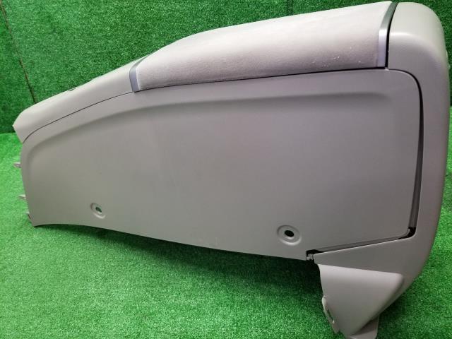 エスティマ コンソールボックス DAA-AHR20W 58810-28520-E0