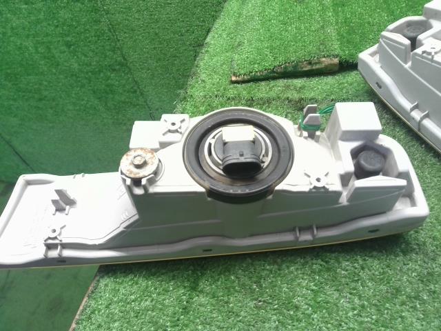 タント 左フォグランプ CBA-L385S 08569-K2001