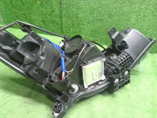 リーフ 左ヘッドランプＡＳＳＹ ZAA-ZE1 26060-5SK5A