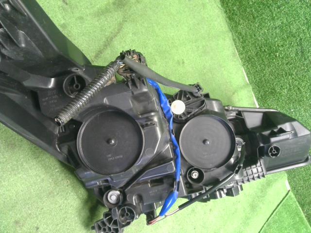 リーフ 左ヘッドランプＡＳＳＹ ZAA-ZE1 26060-5SK5A