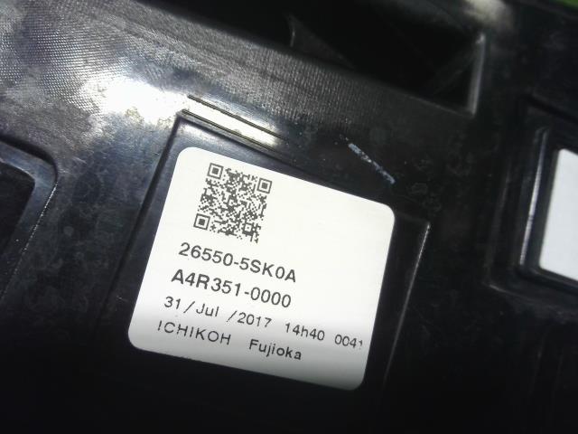 リーフ 右テールランプ ZAA-ZE1 26550-5SK0B