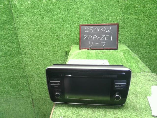 リーフ カーナビゲーション ZAA-ZE1