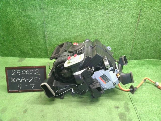 リーフ カーヒーター ZAA-ZE1 27210-5SK7A