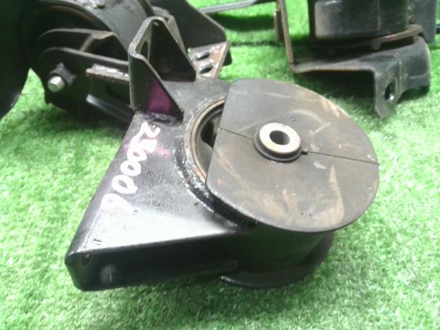 モコ E/G部品 DBA-MG22S 11210-4A00D-