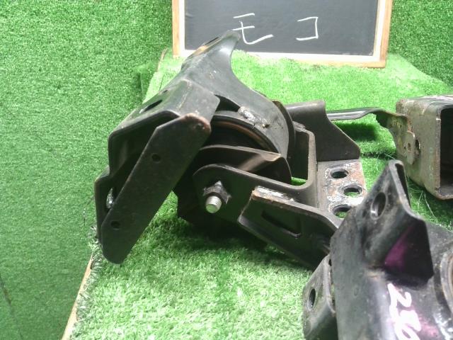 モコ E/G部品 DBA-MG22S 11210-4A00D-