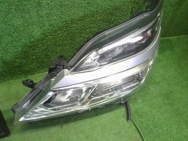 セレナ 左ヘッドランプＡＳＳＹ DAA-GNC27 26060-5TA0C