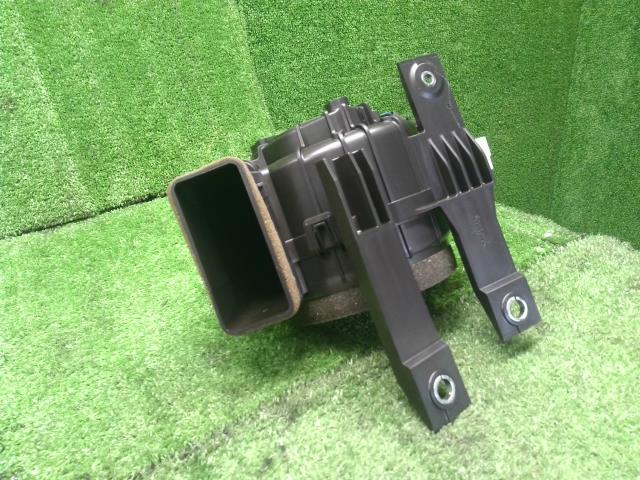 プリウス ハイブリッド部品 DAA-ZVW55 G9230-47080