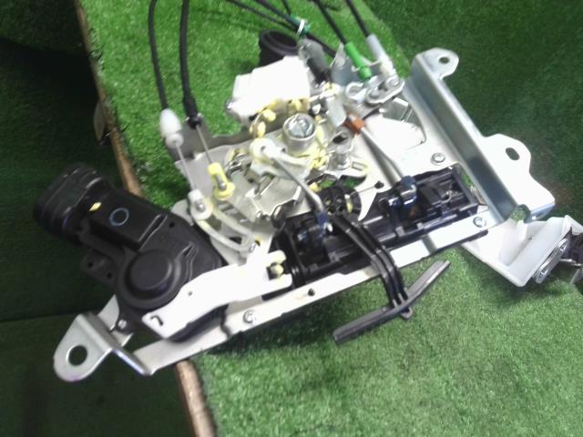 デイズルークス 右Ｒドアロックソレノイド DBA-B21A 82503-6A01J