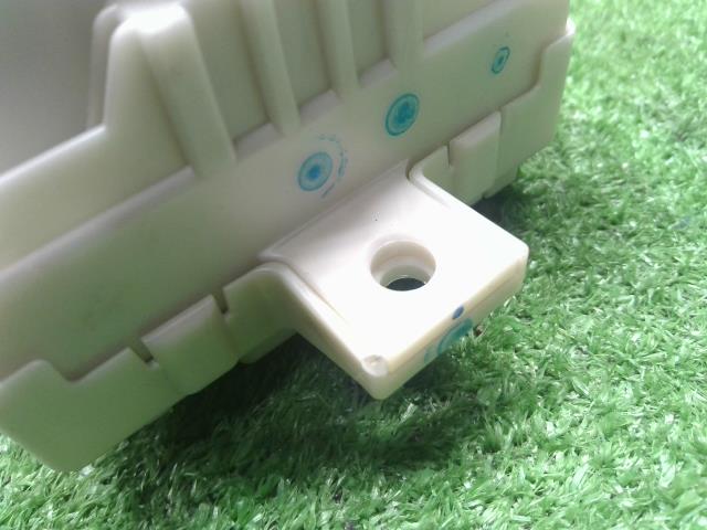 デイズルークス ヒューズボックス DBA-B21A 24352-6A01B