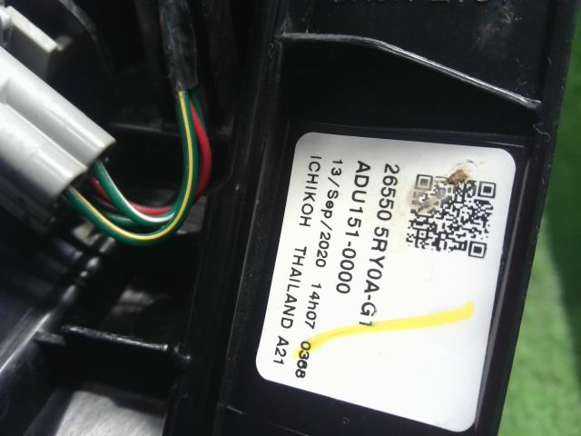 【中古】キックス 6AA-P15 右テールランプ 26550-5RY0A 自社品番250038 XDN