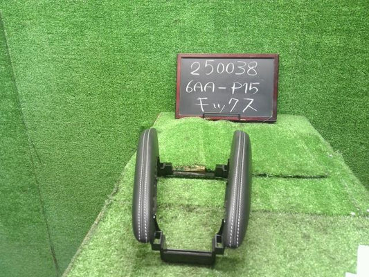 キックス 内装部品