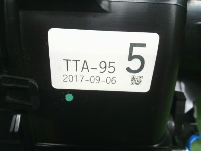 Ｎ－ＢＯＸ カーヒーター DBA-JF3 79106-TTA-952