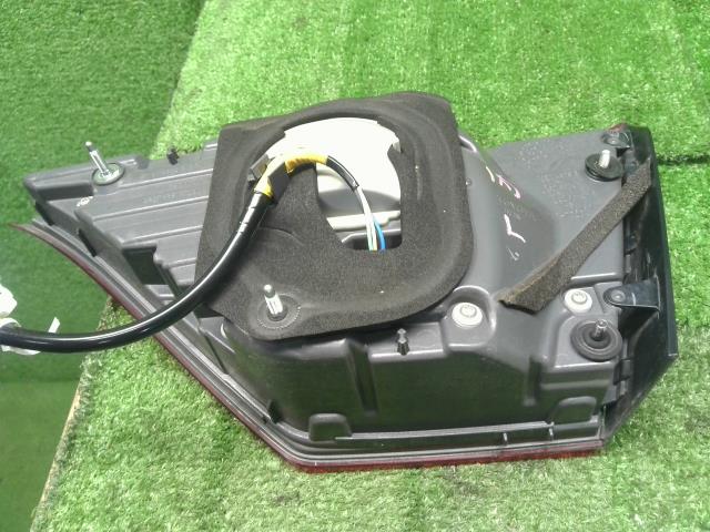 レクサス LS 左テールランプ DBA-USF40 81591-50210
