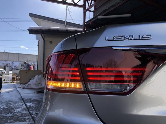 レクサス LS 左テールランプ DBA-USF40 81591-50210