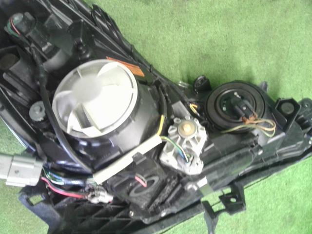 レガシィ 左ヘッドランプＡＳＳＹ DBA-BM9 84001AJ090