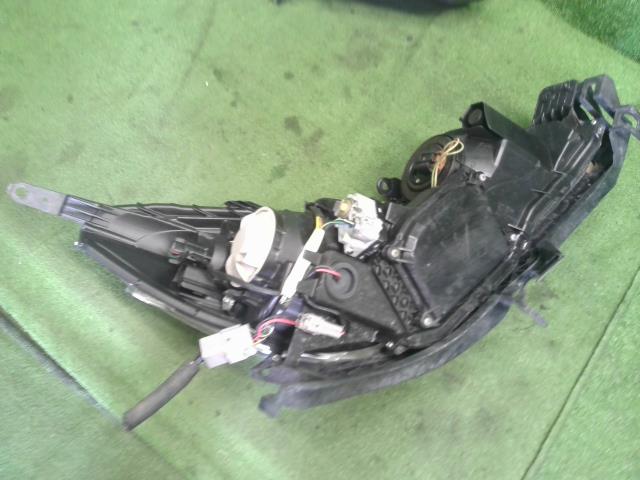 レガシィ 左ヘッドランプＡＳＳＹ DBA-BM9 84001AJ090