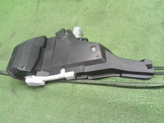 フリード 左Ｒドアロックソレノイド DAA-GP3 72655-SYY-003