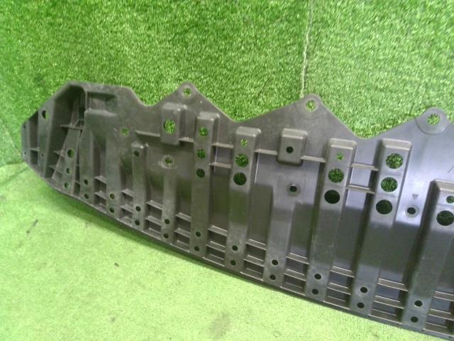 アクア 外装部品 DAA-NHP10 52618-52050