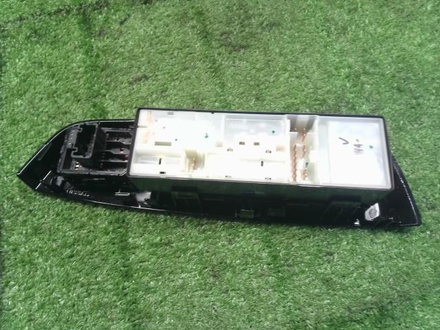 ルークス パワーウインドウスイッチ 4AA-B48A