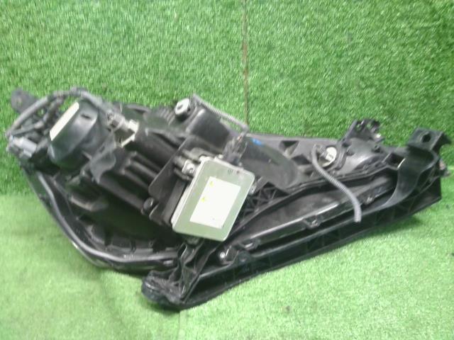 フィット 左ヘッドランプＡＳＳＹ DBA-GE8 33151-TF0-J01