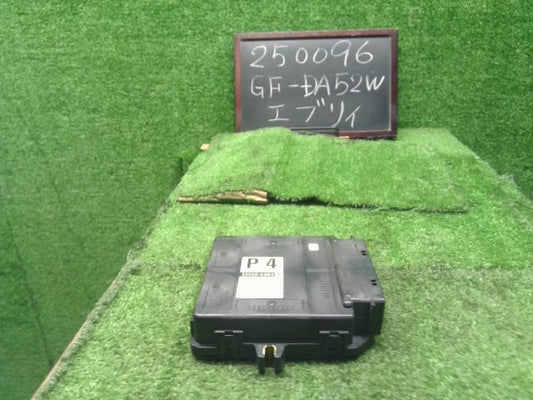 エブリィ エンジンコンピューター GF-DA52W 33920-63H31