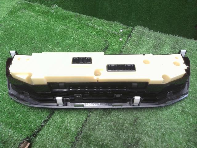 アコード Ａ／Ｃスイッチパネル DAA-CR6 79600-T3W-J41ZA