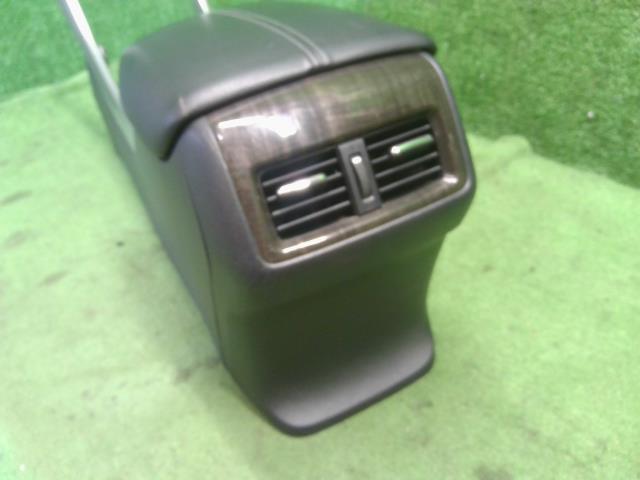 アコード コンソールボックス DAA-CR6 83450-T2M-T01ZA