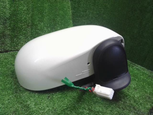 キューブ 右サイドミラー DBA-Z12 96301-1FU4C
