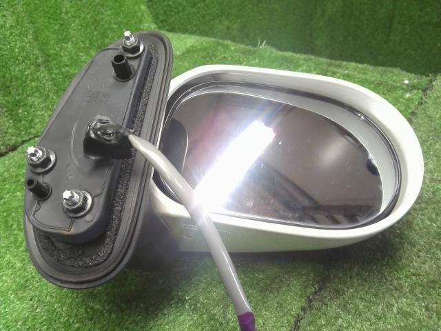 キューブ 右サイドミラー DBA-Z12 96301-1FU4C