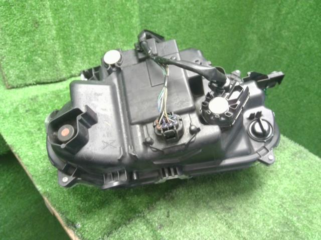 タント 右ヘッドランプＡＳＳＹ 6BA-LA660S 81130-B2720