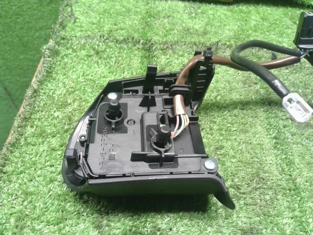 タント スイッチ 6BA-LA660S 84250-B2250-C2