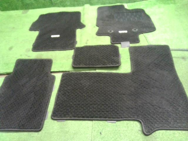 タント フロアマット 6BA-LA660S
