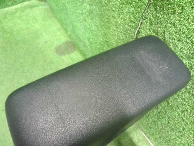 アクア アームレスト DAA-NHP10 58905-52060-C0