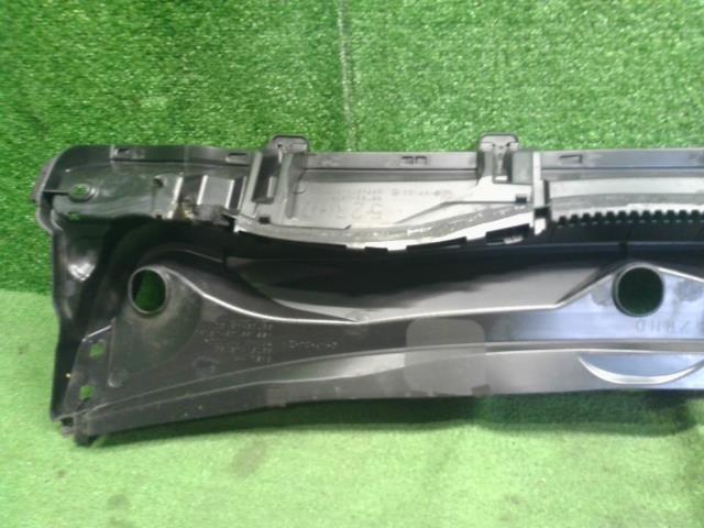 ハリアー カウルトップパネル DBA-ZSU65W 55708-48160